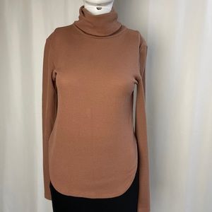 Long sleeve blouse turtle neck brown